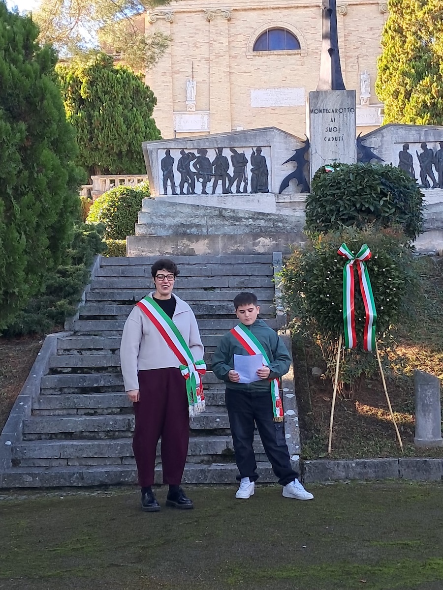 Celebrazione del 4 Novembre: Unità, Memoria e Pace con il Consiglio Comunale dei Ragazzi di Montecarotto